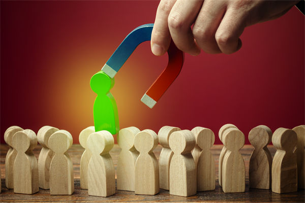 行業(yè)競(jìng)爭(zhēng)陷入被動(dòng)，薪酬咨詢?nèi)绾五懺烊瞬盼Γ? /></a></div>
                    <div   id=