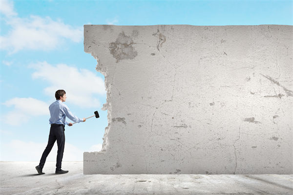 部門(mén)壁壘固化協(xié)作失靈，戰(zhàn)略推進(jìn)處處受阻怎么解？