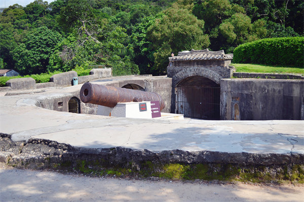 企業(yè)戰(zhàn)略飄在半空落地難，東莞戰(zhàn)略咨詢公司能釘牢嗎？