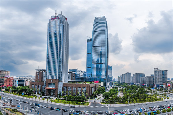 集團(tuán)子公司各自為戰(zhàn)內(nèi)耗嚴(yán)重，東莞集團(tuán)管控咨詢公司能協(xié)助解決嗎？